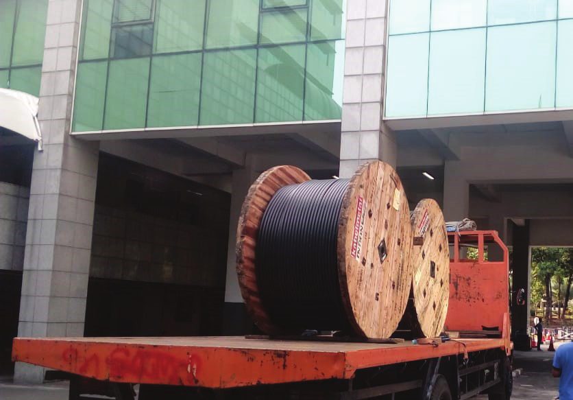 Mobilisasi kabel proyek
