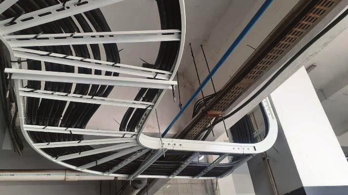 Instalasi cable tray